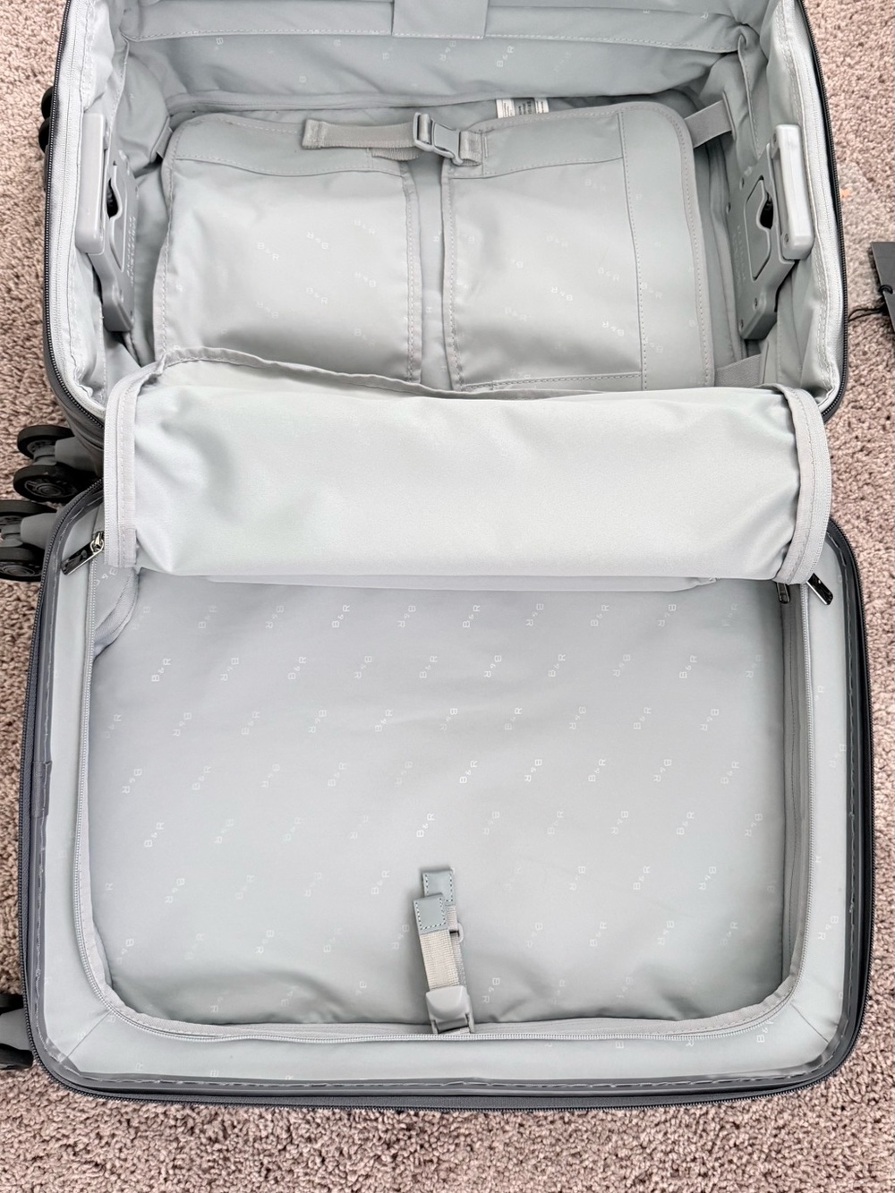 Briggs & Riley Sympatico Collection Limited Edition Carry-on Expandable Spinner - Picture 13 of 16